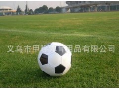 批发 标准5号PU机缝足球 训练11人制经典黑白块巴西世界杯足球图2