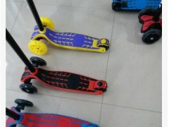 儿童米高滑板三轮铁四轮爬爬虫脚踏儿童折叠滑板车图3
