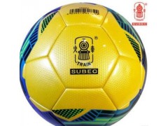 正品火车头足球 TS5067 加厚耐磨贴皮 比赛训练5号足球图3
