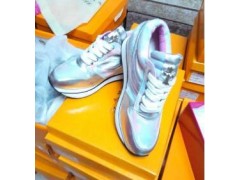 贝宁鞋业 新款运动鞋图3