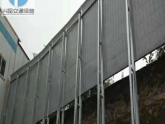 河南厂家定做金属隔音板公路桥梁透明玻璃声屏障学校降噪隔音墙图2