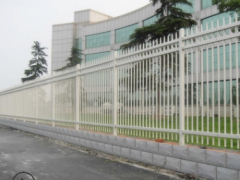 福建厂家直供小区围栏厂区庭院锌钢围墙护栏别墅锌钢栅栏图3