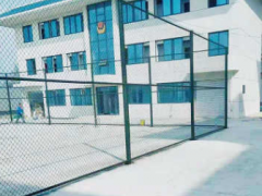 安装组装式球场围栏网 学校体育场安全隔离防护围栏 球场围网定制图2