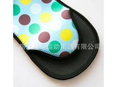 厂家优势供应潜水料微波炉手套 neoprene环保材质耐高温手套、图2