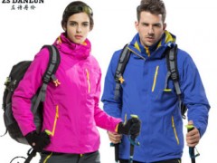 高档纯色三合一户外冲锋衣定制加绒加厚可拆卸秋冬季旅游登山服潮图1