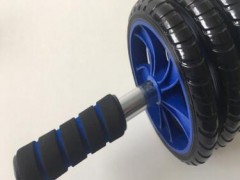 厂家直销家用健身器材 三巨轮健腹瘦身马甲线训练办公减肚子滚轮图2