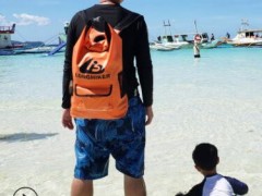 户外防水包游泳跟屁虫溯溪漂流浮潜海边沙滩海岛旅行探洞防水袋图2