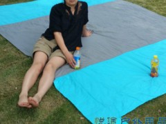 户外用品降落伞布尼龙防水沙滩垫 超薄超轻速干野餐垫口袋海滩垫图2