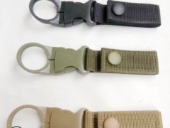 户外战术腰带尼龙织带水瓶挂扣矿泉水夹扣多功能登山扣钥匙扣厂家图3