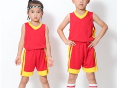 幼儿园儿童篮球服套装 定制印字透气吸汗训练服 团体DIY图2
