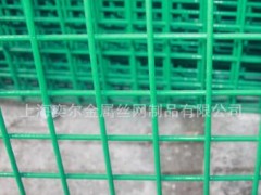 5厘米孔浸塑电焊网片绿色包塑铁丝网图2